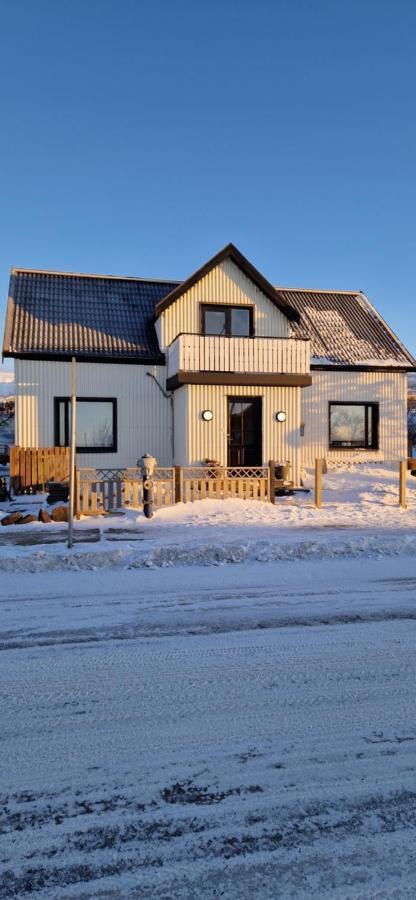 Cute House In A Cute Icelandic Village Hvammstangi Luaran gambar